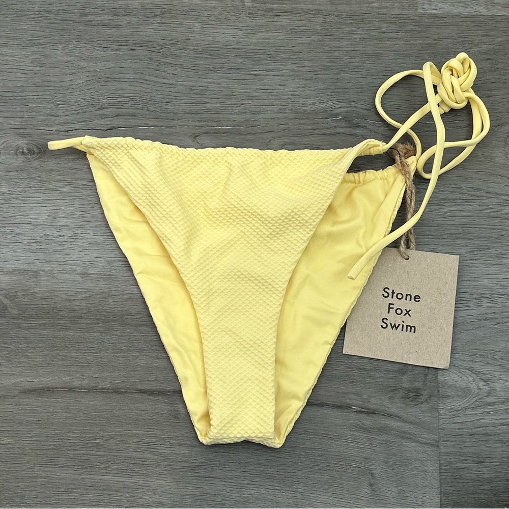 NWT stone fox swim river bottom yellow texture river size large women’s‎ bikini